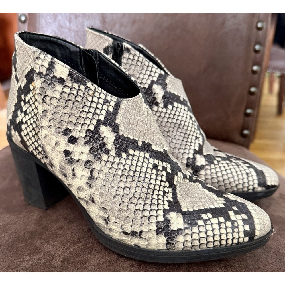 The FLEXX Snake Skin Print Ankle Boots Heeled Booties Side Zip US Size 6.5